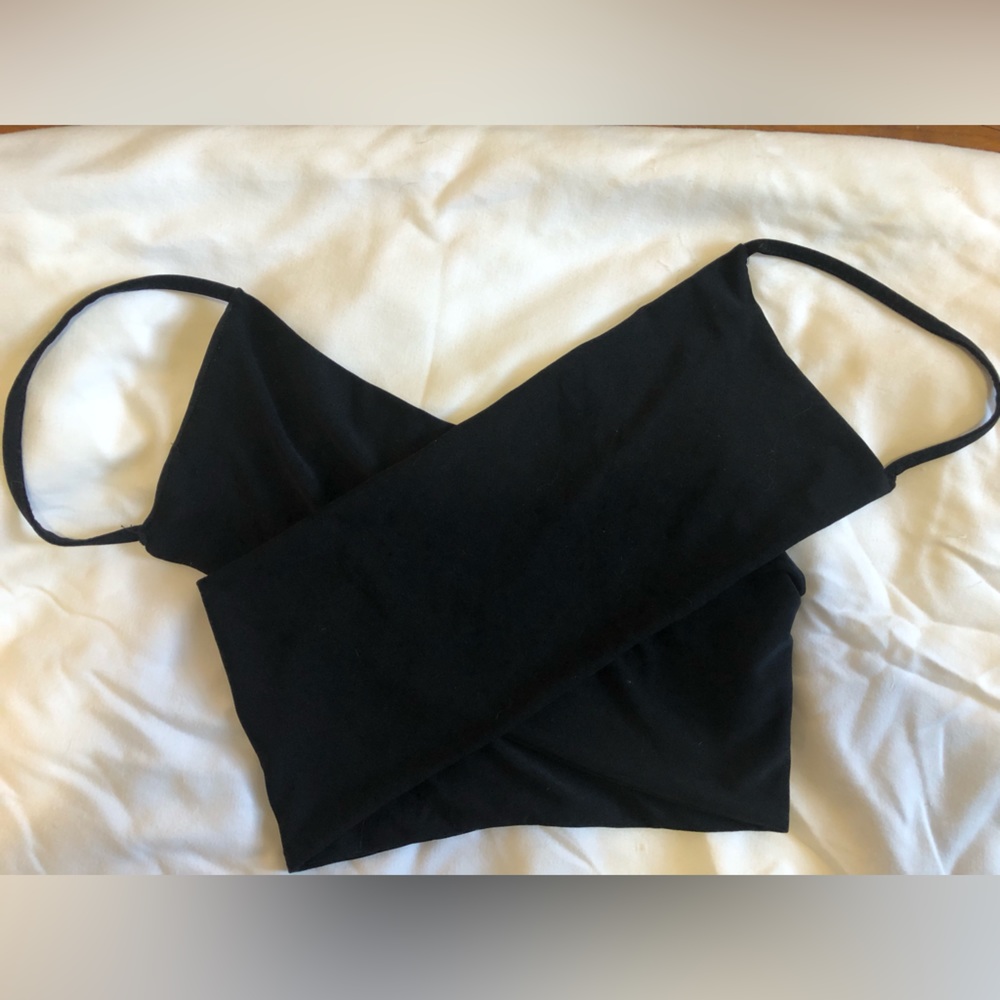 Black wrap-around, cross-cross halter top sized L